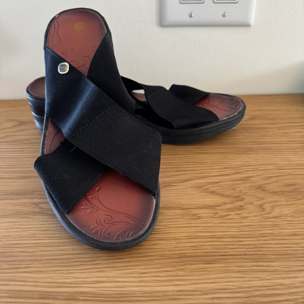 Bzees Black Women's Sandals